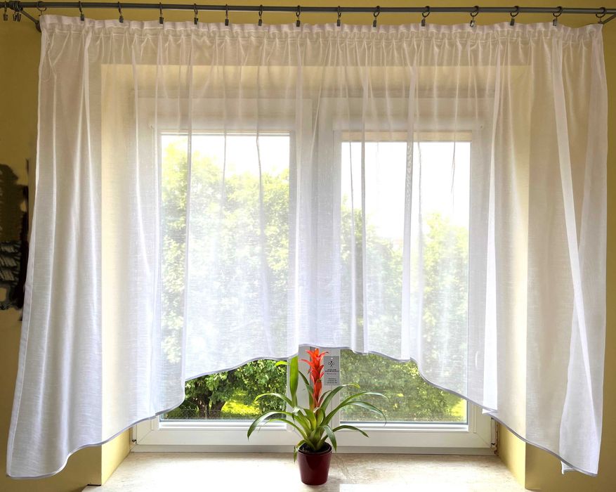 Firana gotowa 140x300 łuk biała lamówka