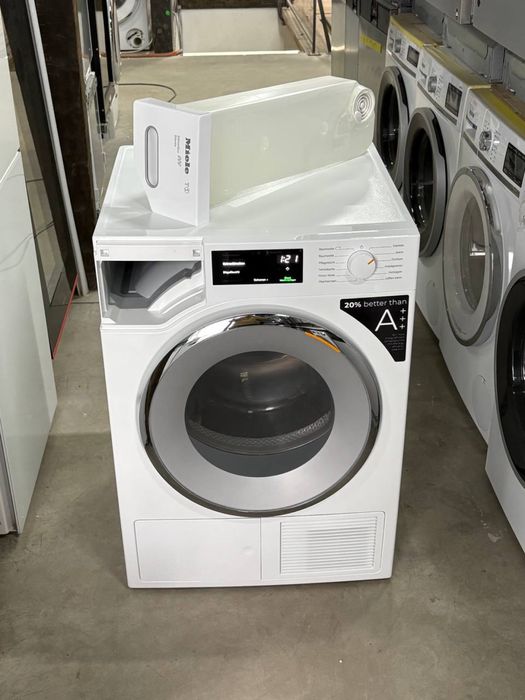 Сушильна машина Miele TWF 505 WP