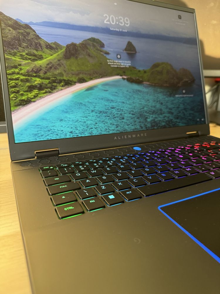 Laptop Dell Alienware m16 R2