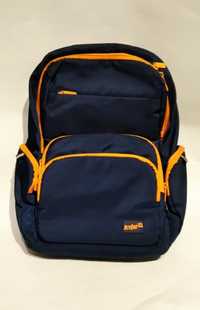 Шкільний рюкзак, дуже легкий, зручний, має багато відділень. 300грн.