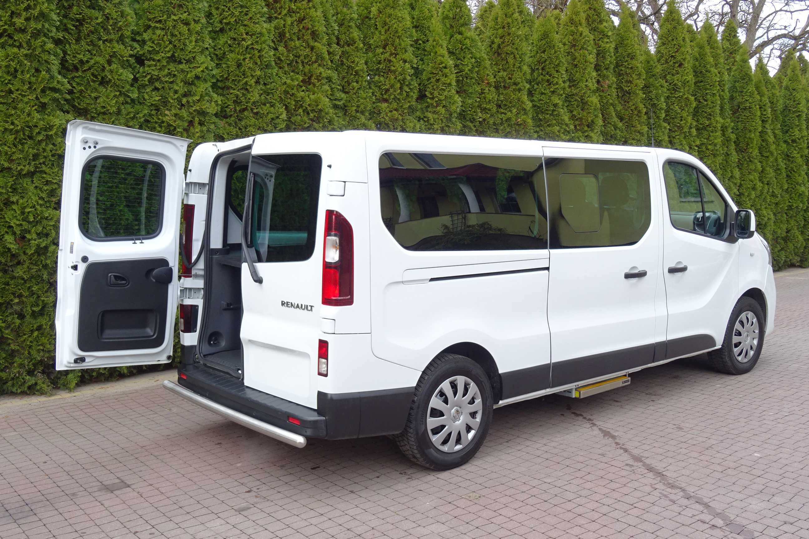 Renault Trafic L2H1 9 os. tylko 134000km jak nowy . 2.0 CDTi Automat