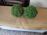 Bolas de folhas verdes artificiais