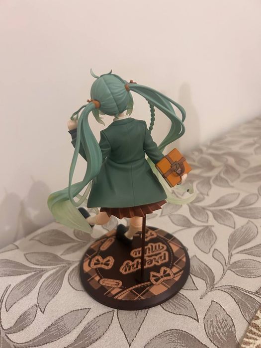 Taito Limited Hatsune Miku Fashion Preppy School Uniform Figure Anothe