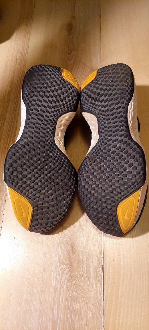 Buty do biegania Nike Invincible Run 2