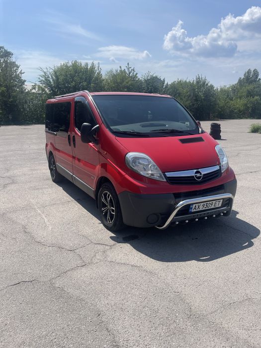 Продам Opel Vivaro 2.5