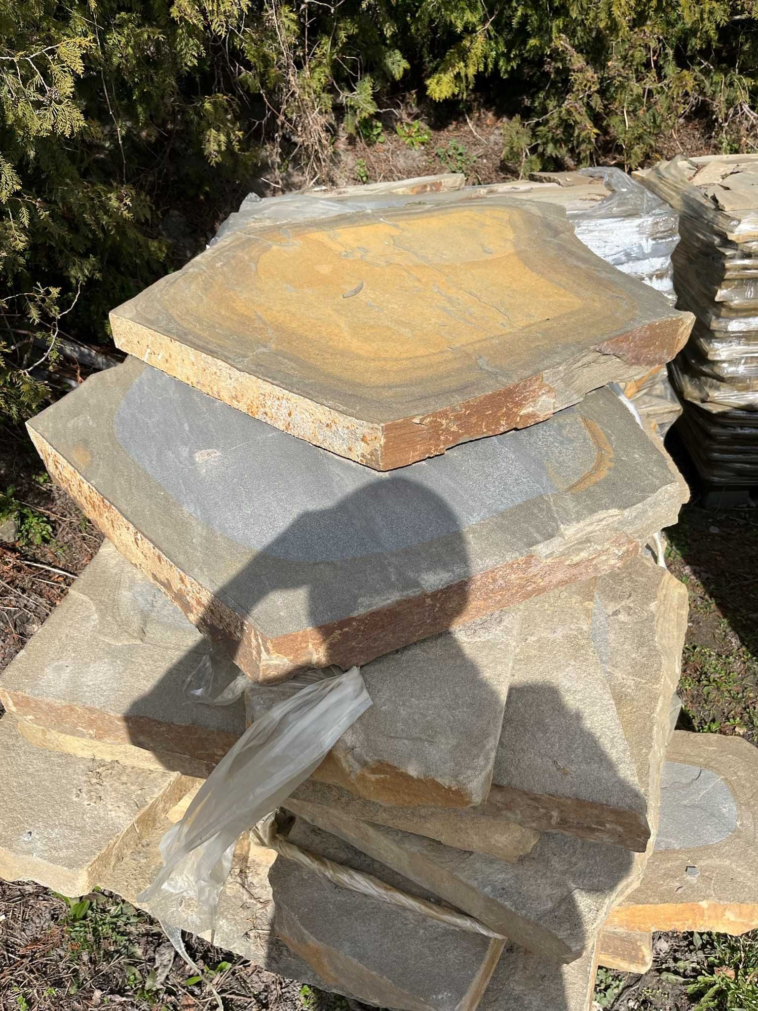 Kamień łupany - elewacja, taras, grill, szerokie zastosowanie