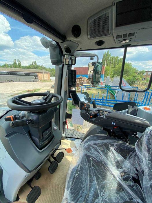 Трактор Valtra T235