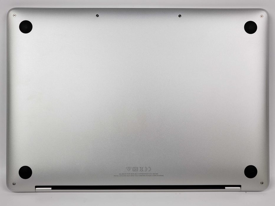 MacBook Pro 13 2022 Silver M2 8GB 256SSD 4 ЦИКЛИ