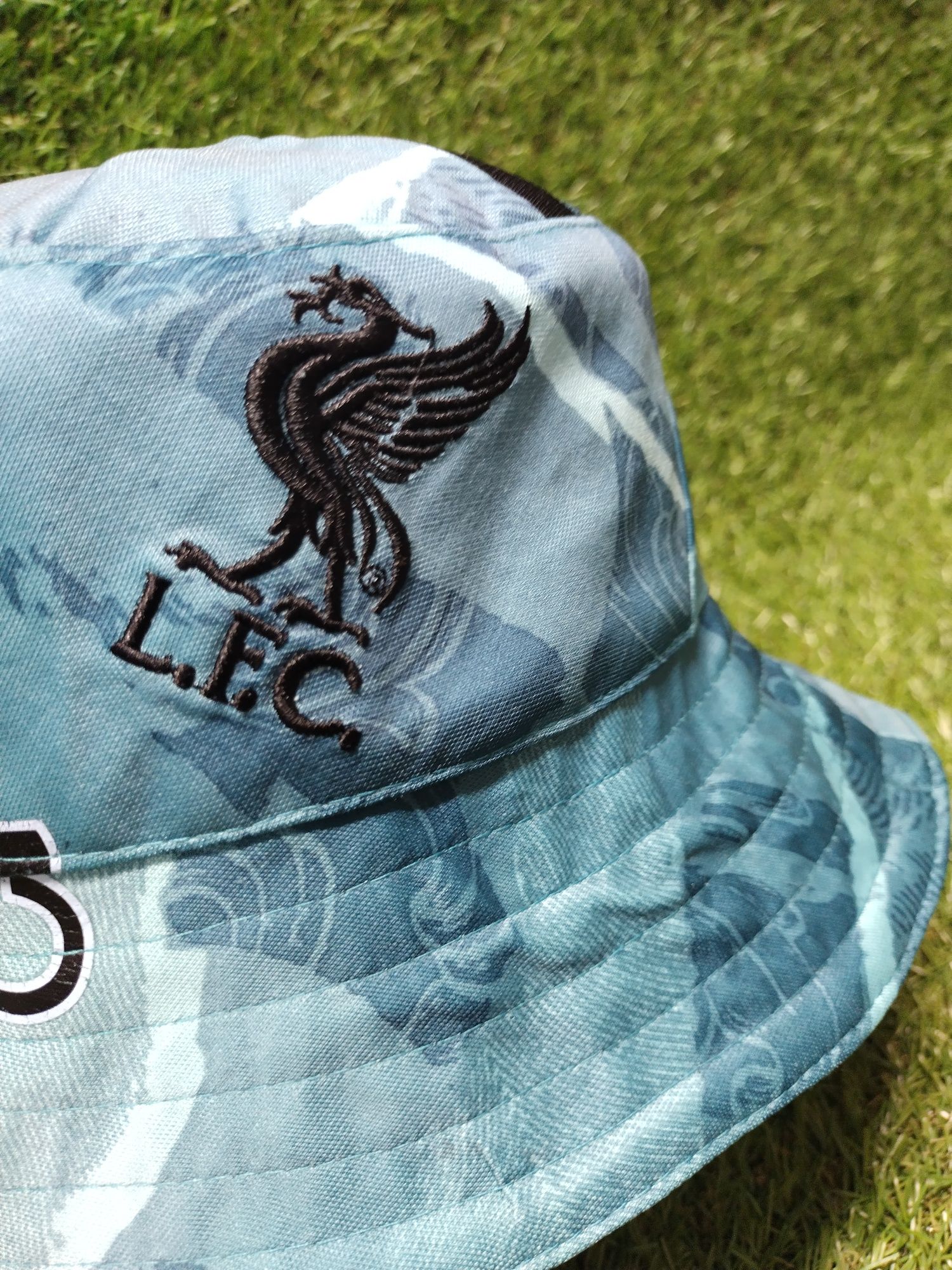 Czapka buckethats FC Liverpool
