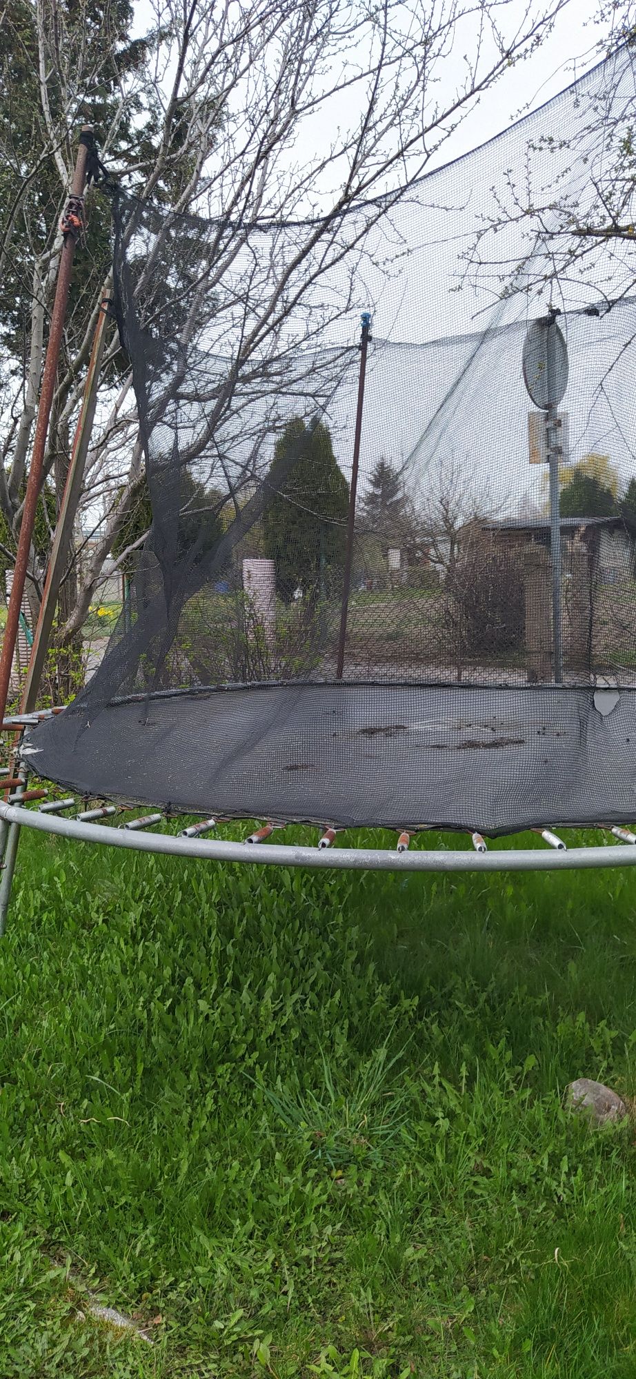 Trampolina dużą sprawna