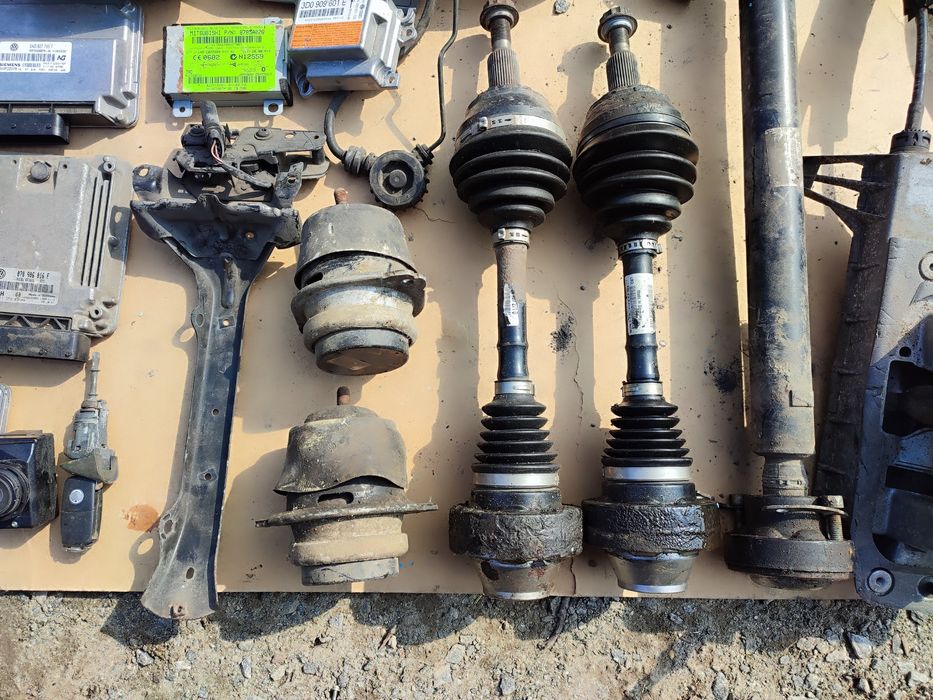 Полуось подушка двигателя на Фольксваген Туарег 2.5 дизель