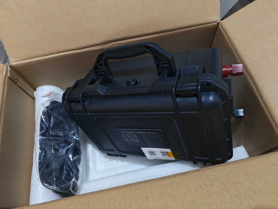 LiFePO4 аккумулятор от SJY в кейсе 100Ah 12V 1,24K BMS Bluetooth IP67