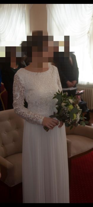 Suknia ślubna odkryte plecy