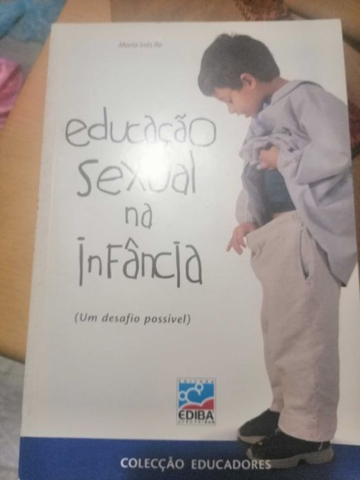 Vários livros educação