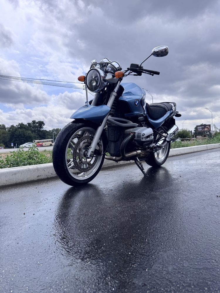 BMW r1150r.