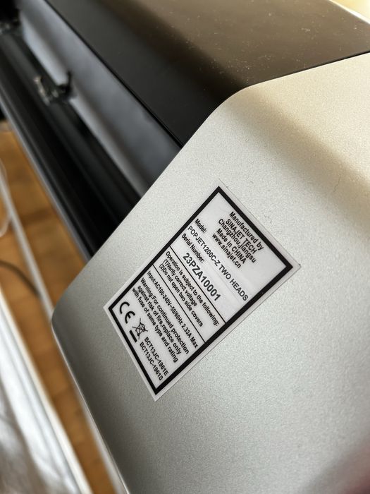 Ploter InvenJet 1250CZ-2H o szer. druku 120 cm z głowicami