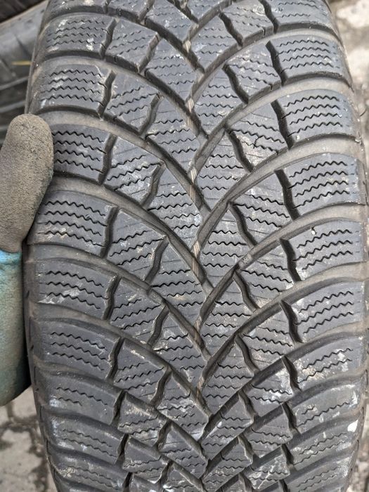 185/60R15 Bridgestone Blizzak lm001 evo