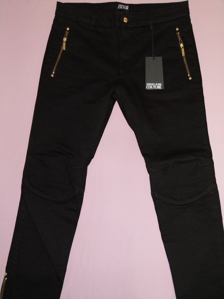 Wyprzedaż spodnie męskie Versace Jeans Couture.