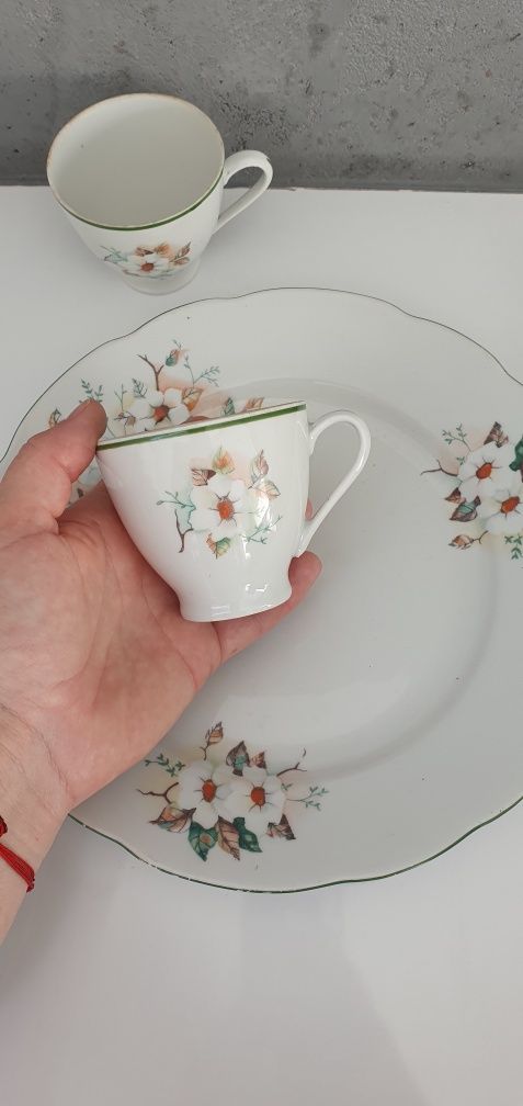 Porcelana Ćmielów serwis talerze filizanki