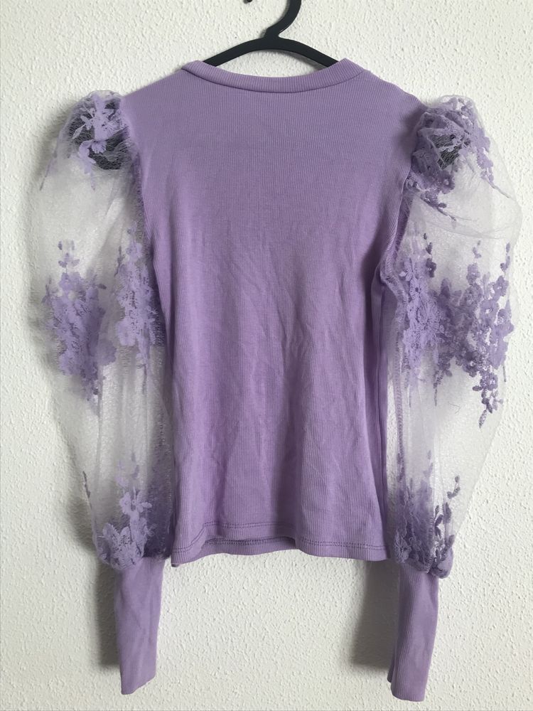 tshirt estampada zara ; top e bolero vintage ; camisola lilas de renda