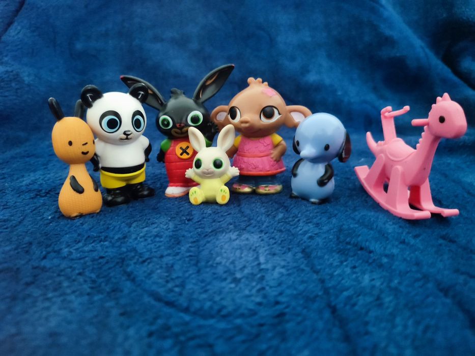 Figurki Bing, Sula, Pando, Flop, Amma, Charlie, cały team Króliczek.