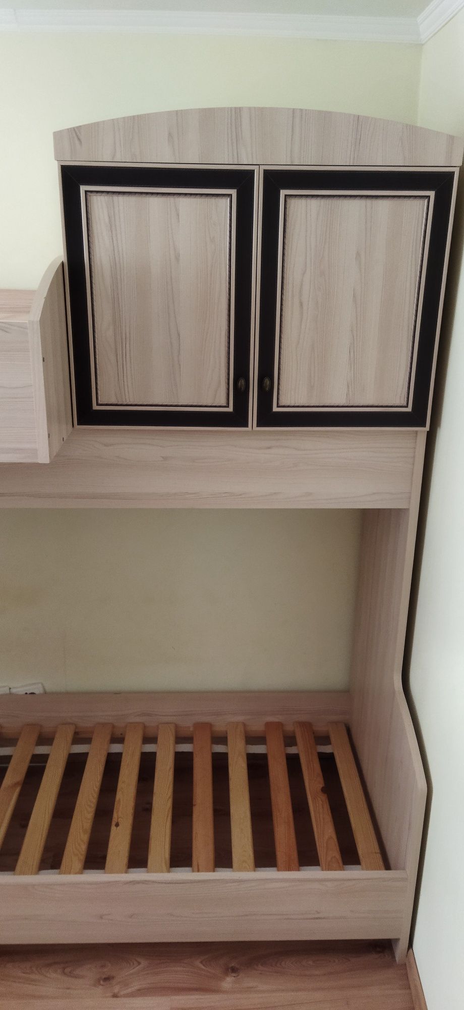 Ліжко гірка дитяче двоярусне з шафою