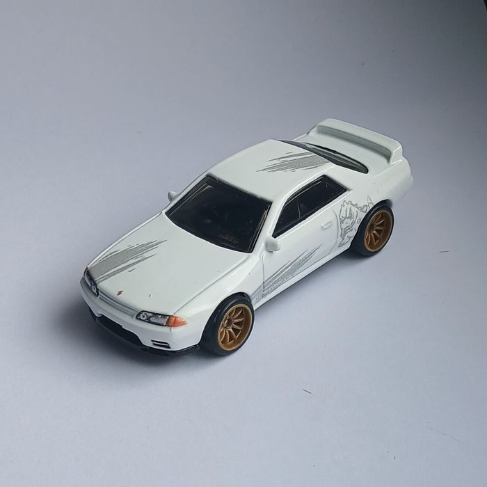 Hot wheels premium nissan skyline GTR R32