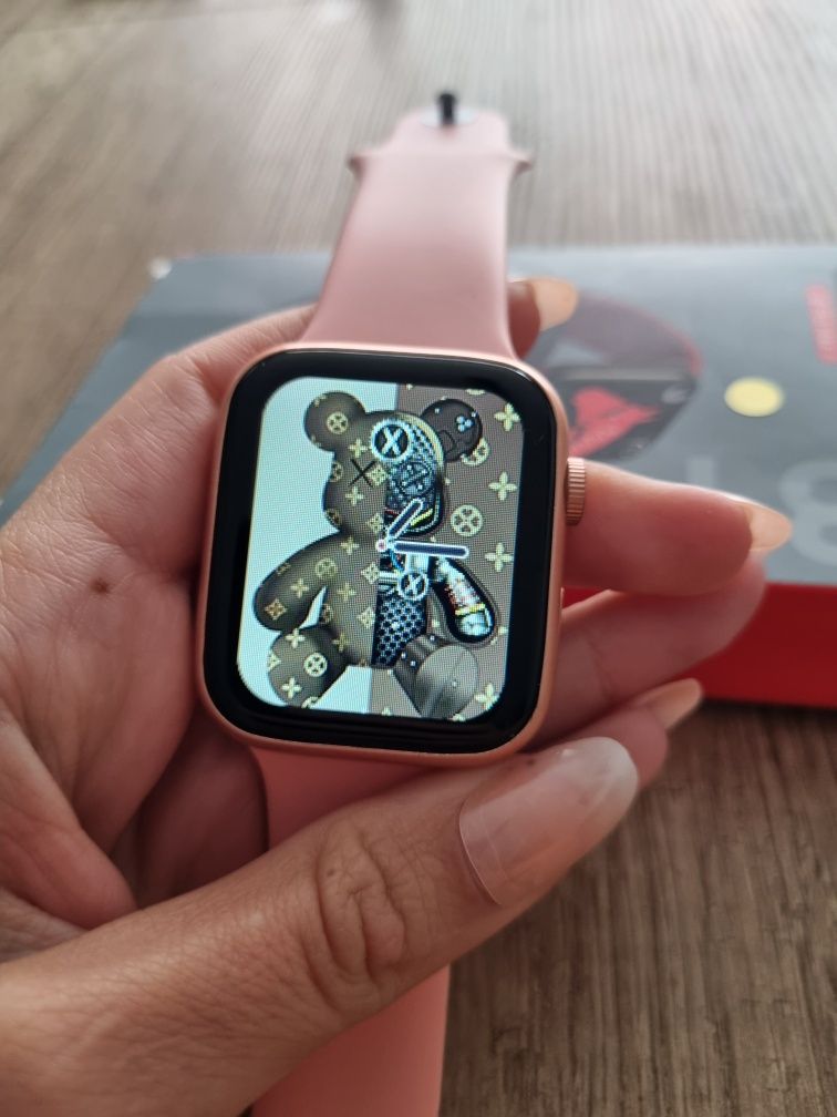 Smartwatch różowy I8 Pro