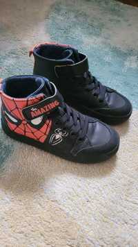 Butki H&M Spiderman r 31