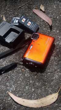 Nikon coolpix laranja.