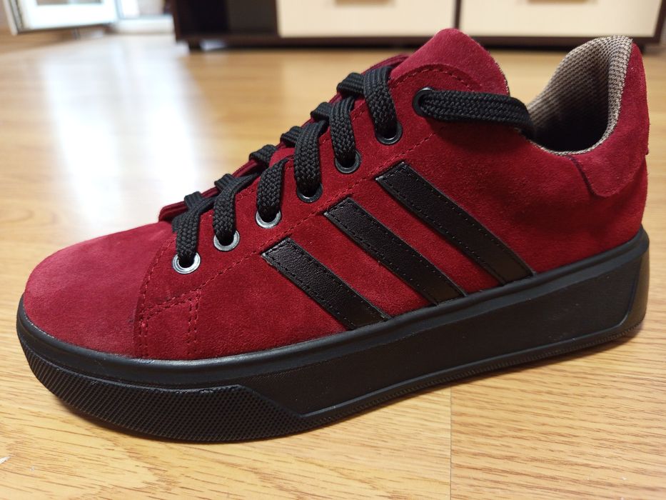 Кеди  жіночі 37 розмір.шкіра.(нубук)