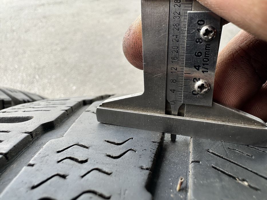 Шини 235 65 16 121/119R Michelin Agilis Alpin пара