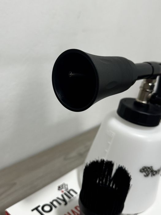 Торнадор Tonyin на підшипнику