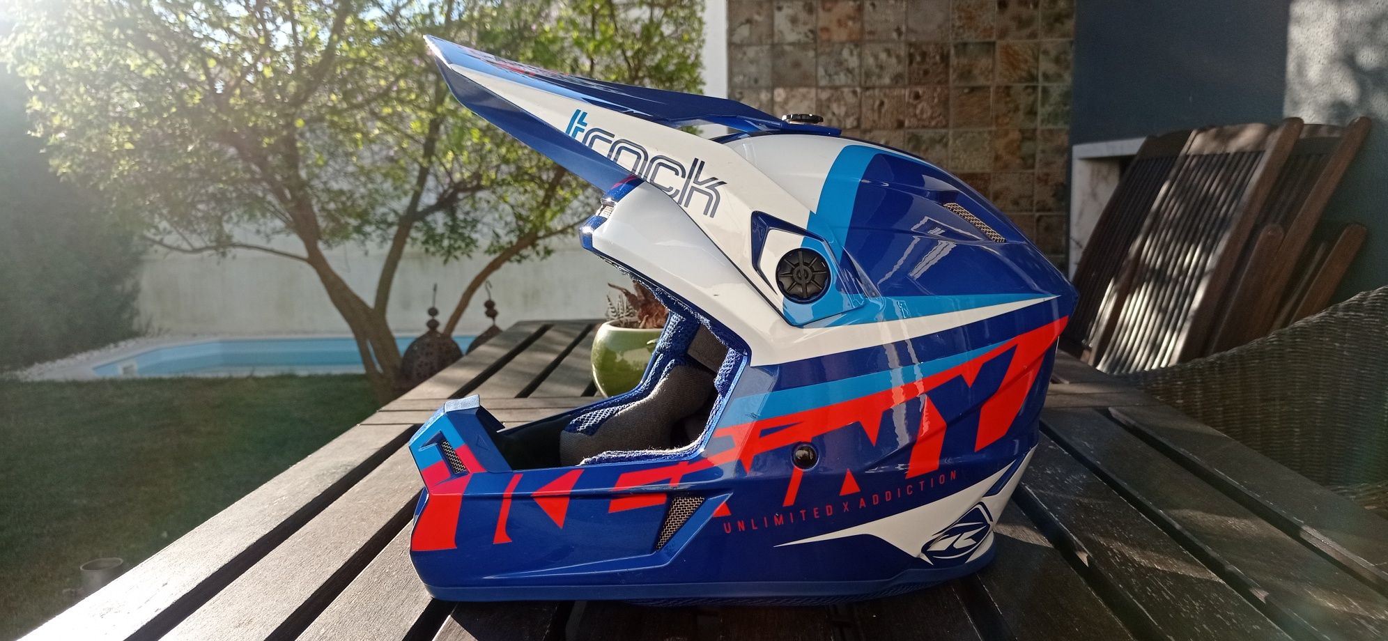 Capacete Cross Kenny Track tam. "S" ideal para trotineta