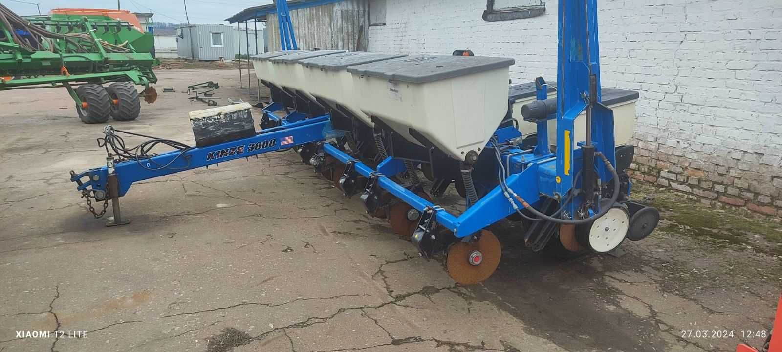 Сівалка пропашна  8-ми рядна Kinze-3000 2