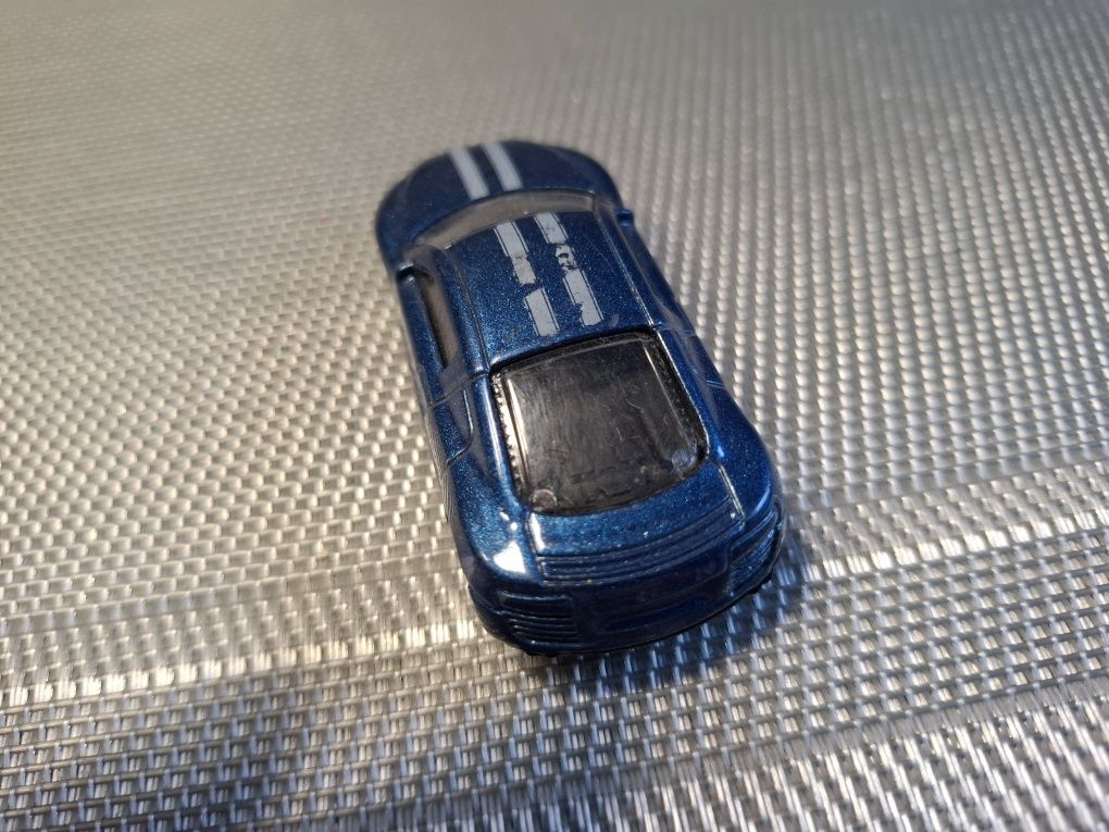 Model samochodu skala 1:64