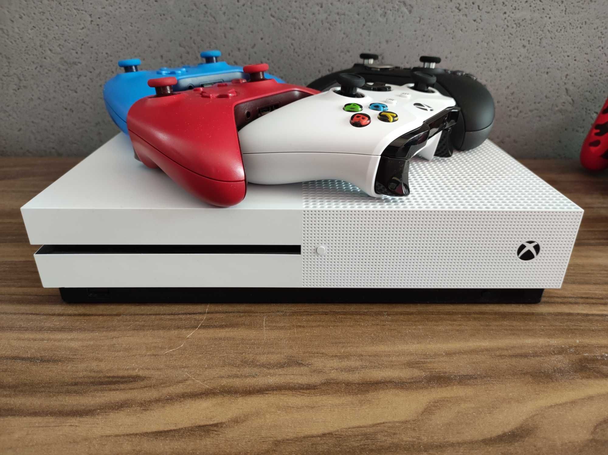 Konsola Xbox One S z grami Nowy pad wszystko sprawne + gra FIFA
