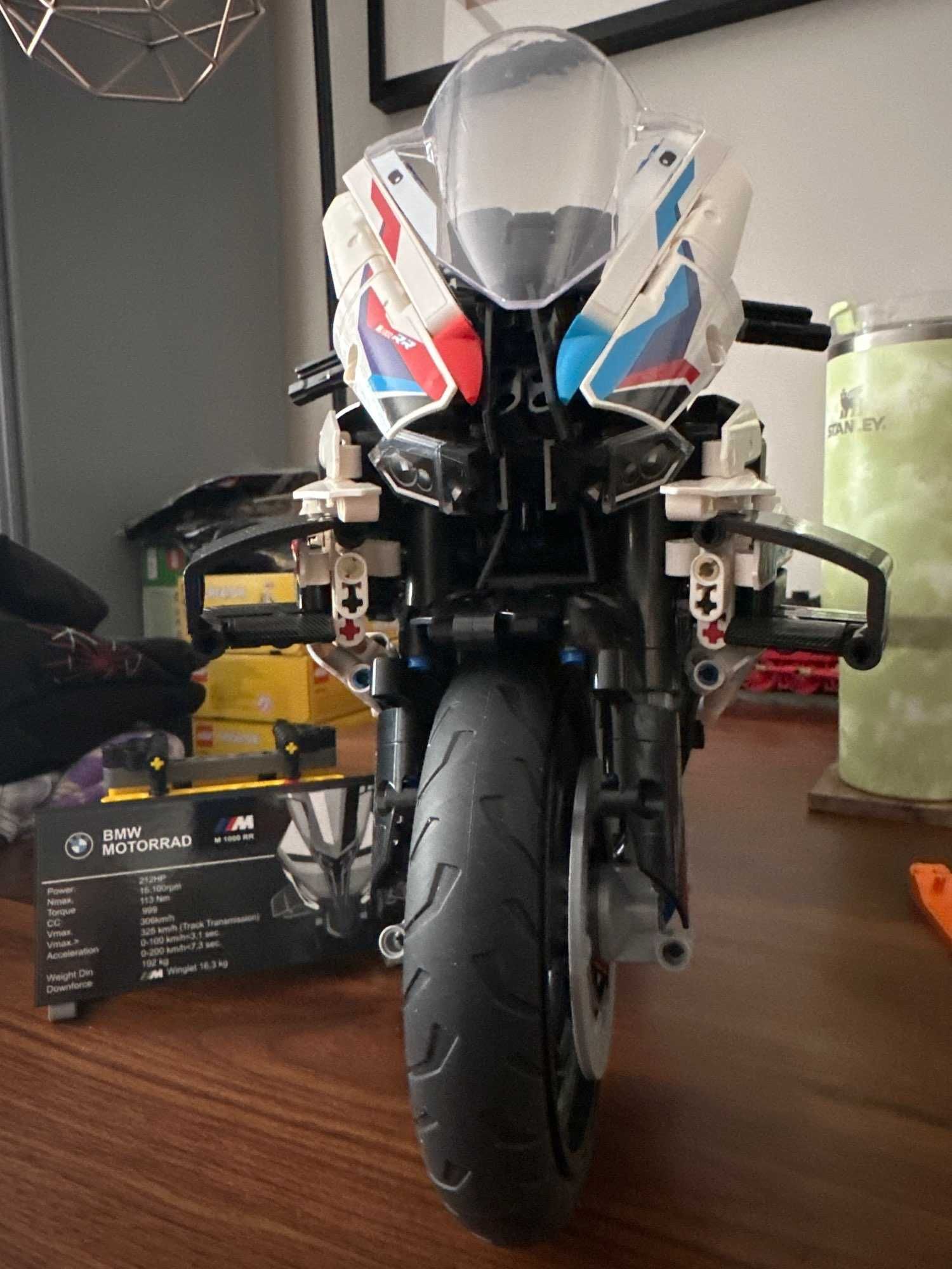 BMW M 1000 RR de lego