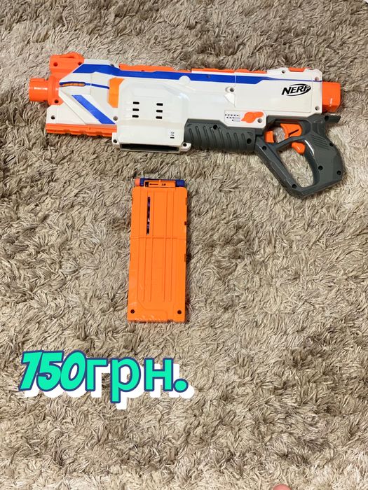 Играшкові пістолети Nerf