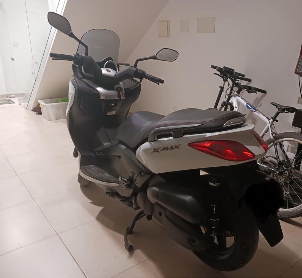 Yamaha X-max 125