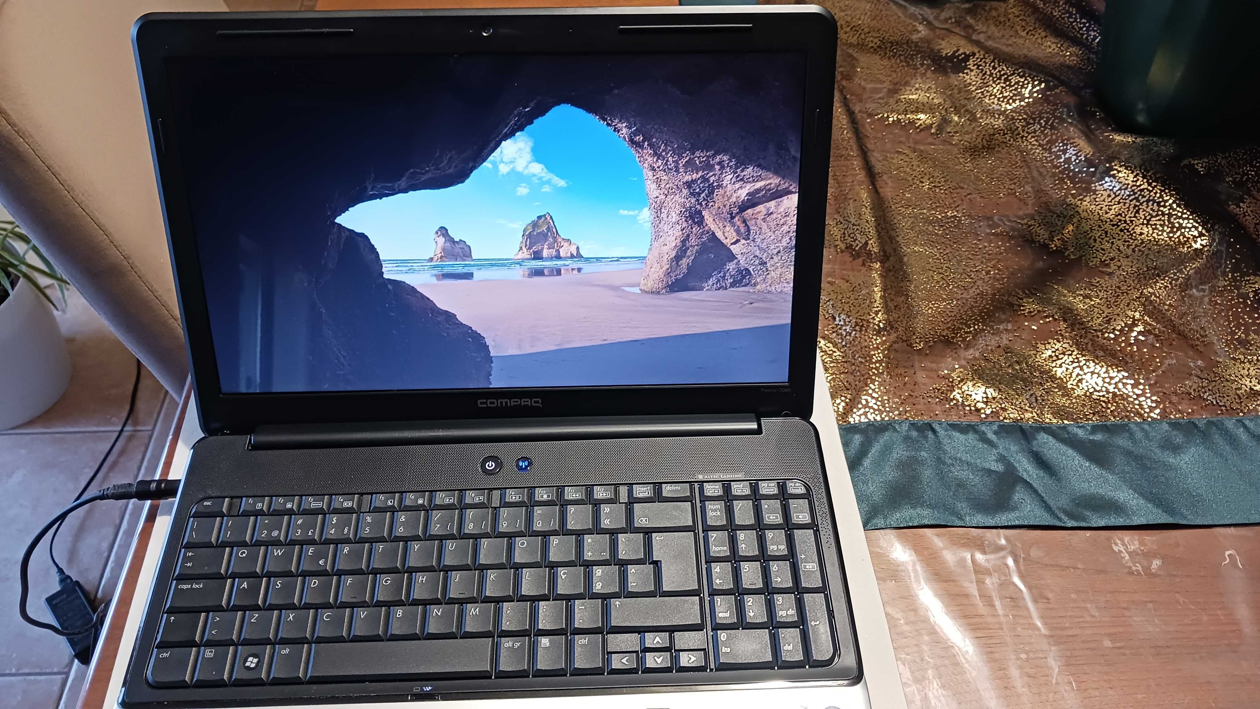 portatil compaq Presario CQ60 em bom estado