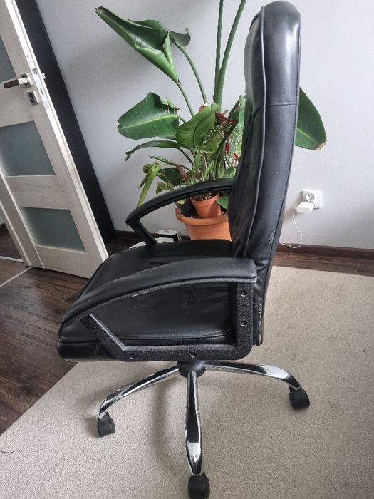 Krzslo biurowe obrotowe