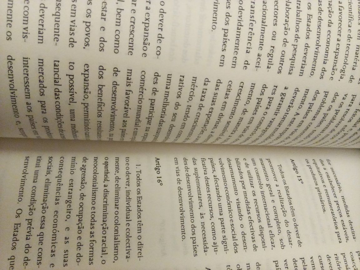 Textos relações económicas internacionais de Luís M Santos, ..