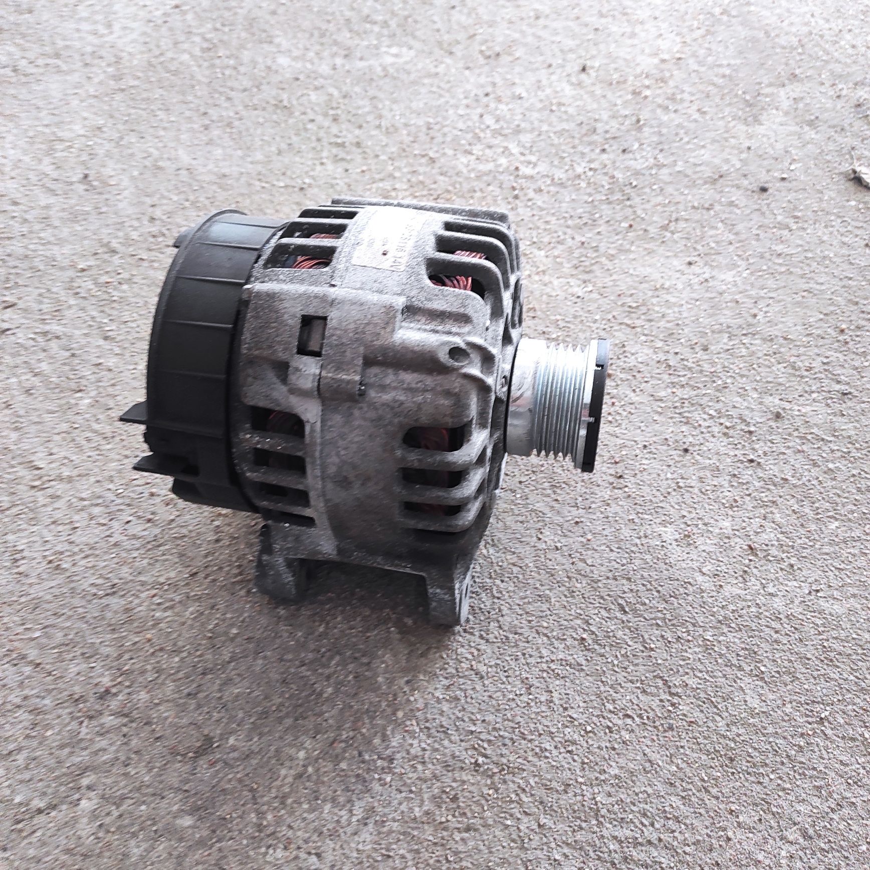 Alternator Vivaro Trafic 1.9
