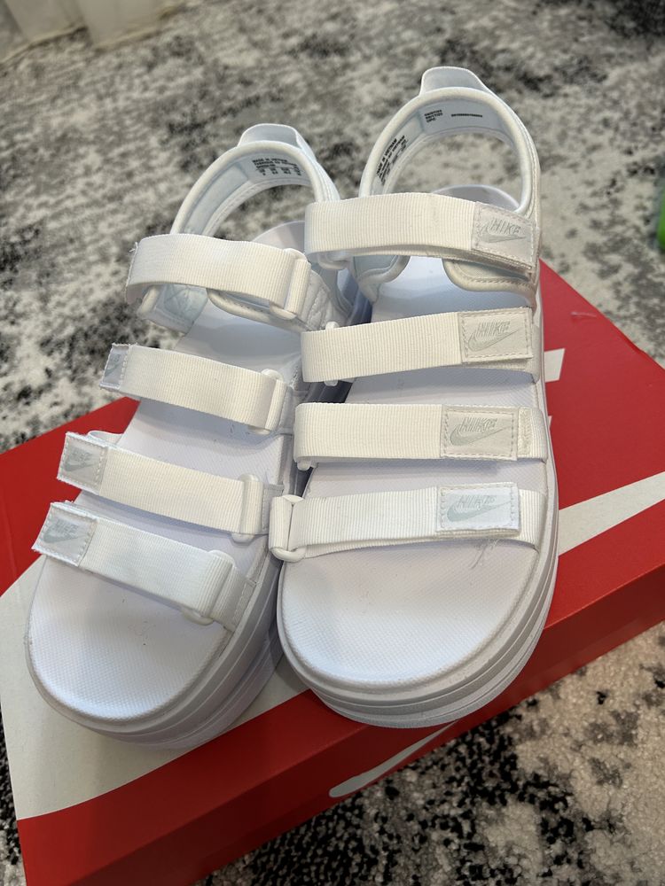 Знижка SALE Босоніжки сандалі Nike Icon classic sandals