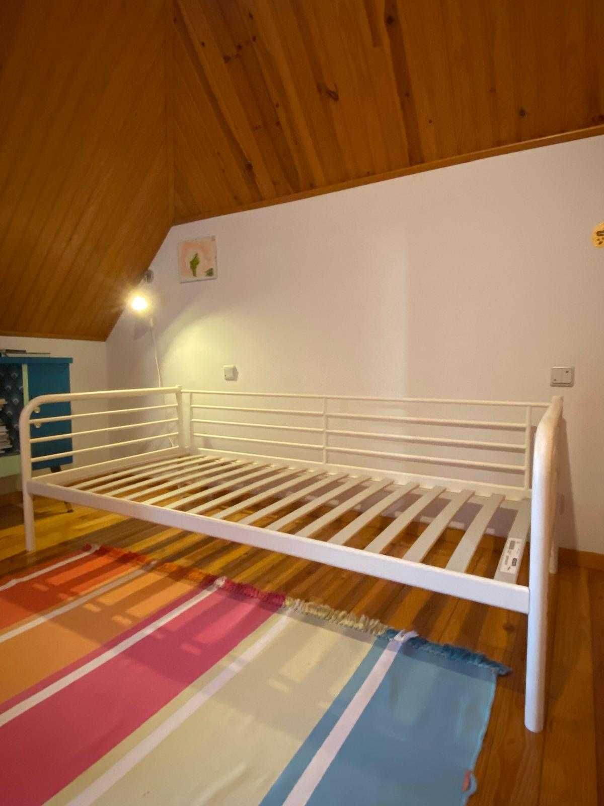 Estrado Cama IKEA Sultan Luroy