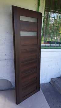 drzwi 70 prawe MDF orzech