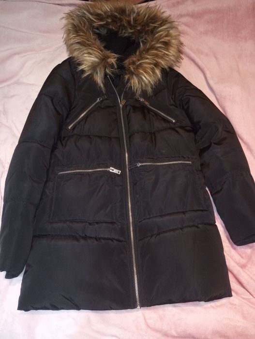 Płaszcz zimowy ocieplany z futerkiem ala lisa