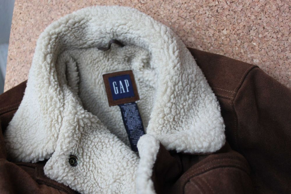 Куртка тёплая женская GAP, стилизованная под дублёнку