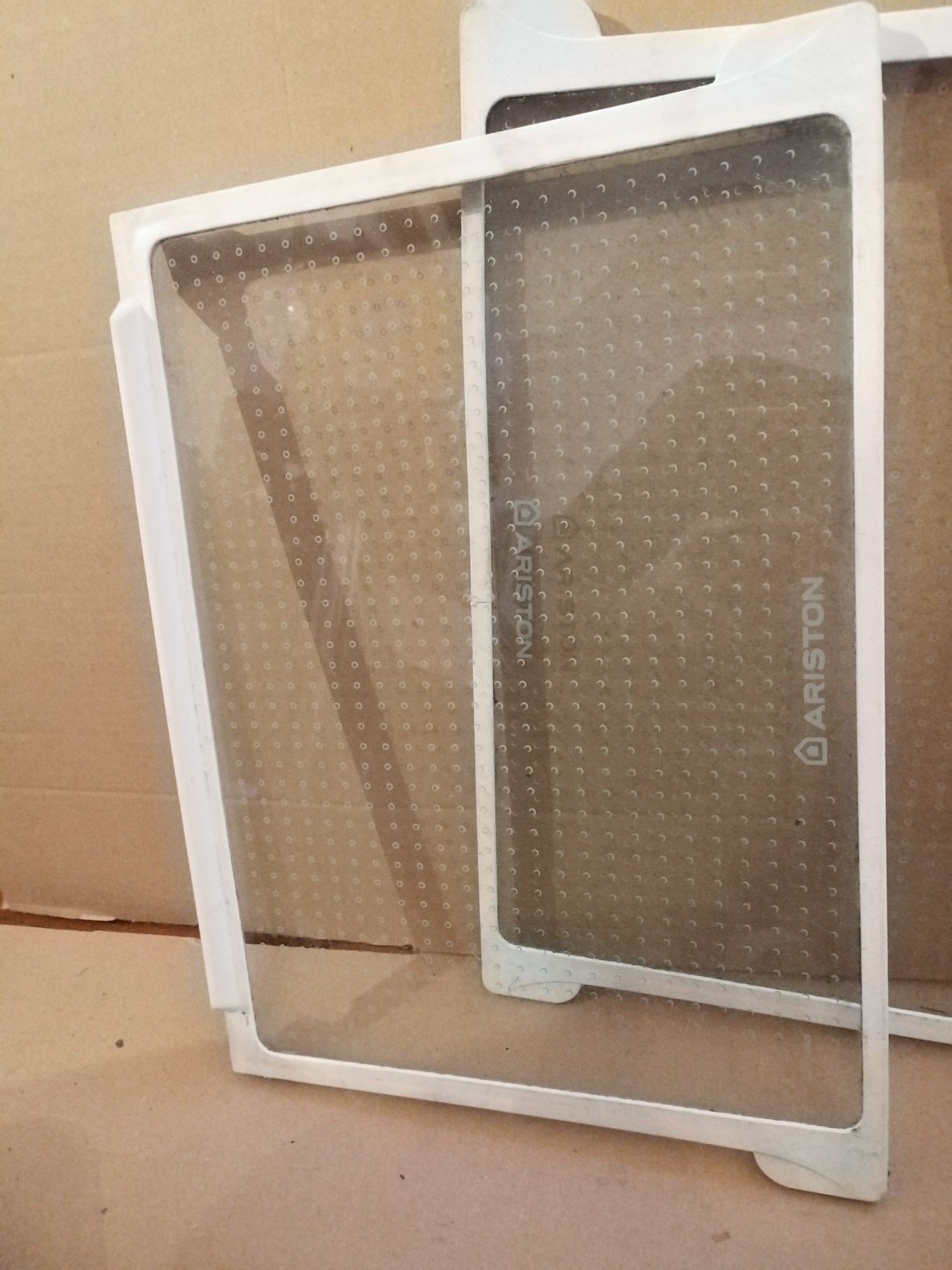 wyposażenie lodówki ariston kcm01ve BCS 313 A VE I  półka balkonik